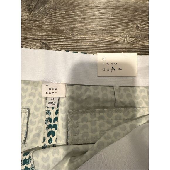 Women's High-Rise Slim Fit Ankle Pants - A New Day -Green Size 16. NWT. U - Picture 8 of 8